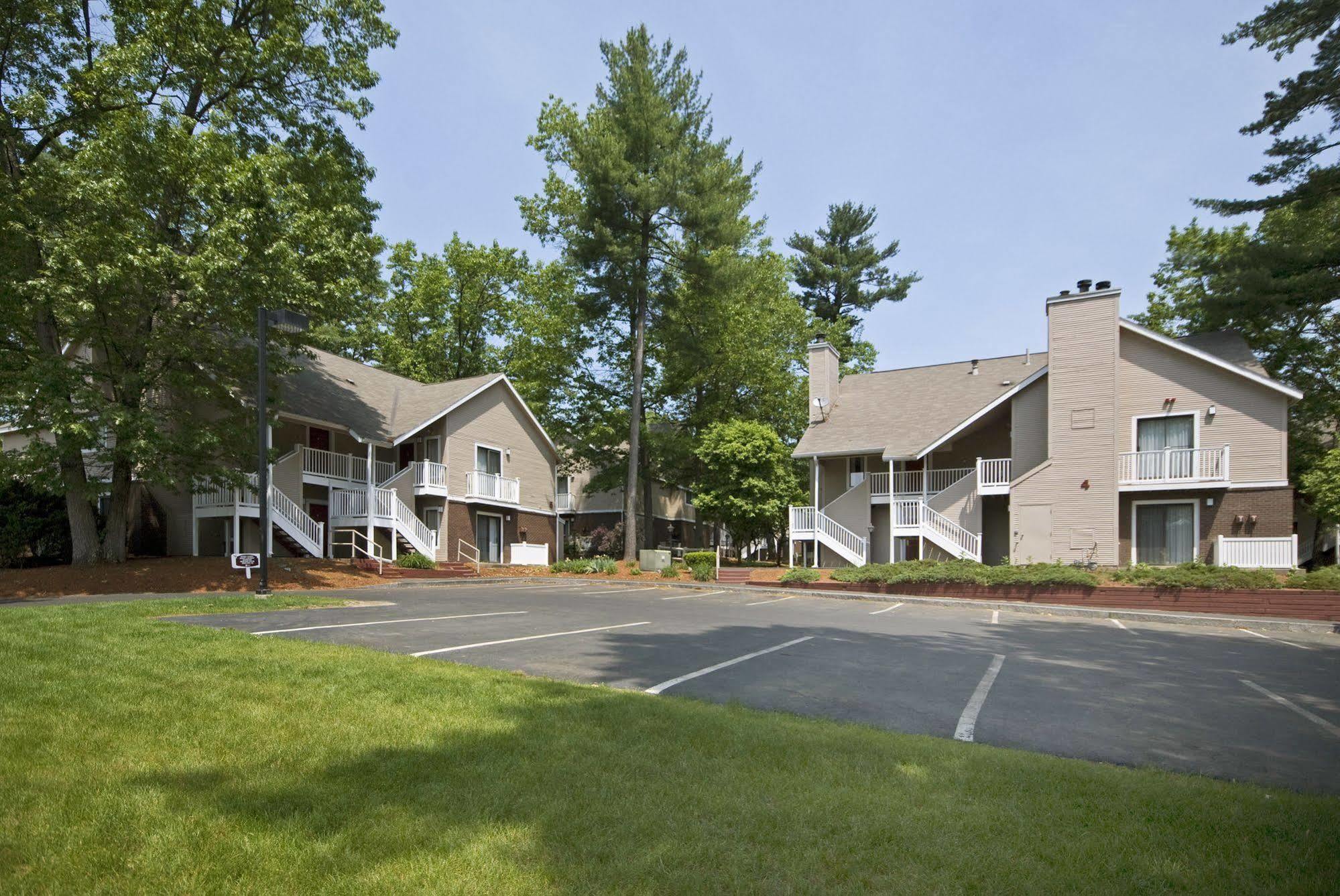 Residences At Daniel Webster Merrimack Exterior photo